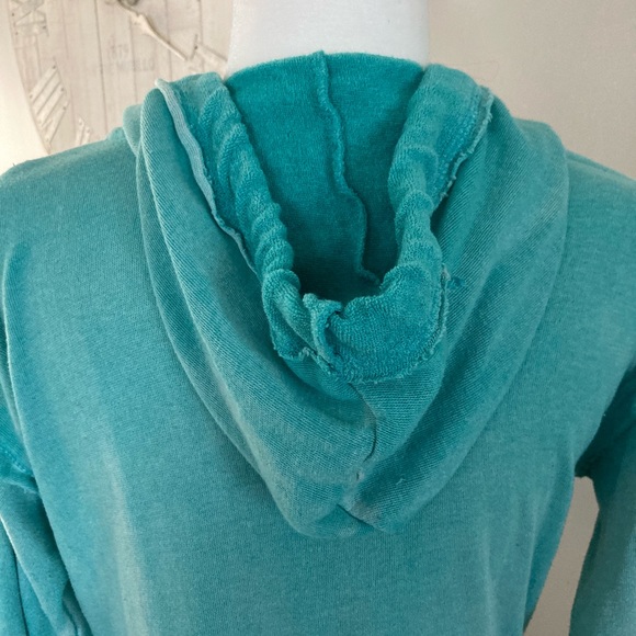 ❌SOLD Ocean Drive Teal pullover Hoodie - Picture 6 of 7